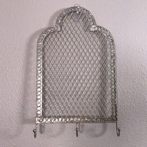 Metal wall mounted earring hanger